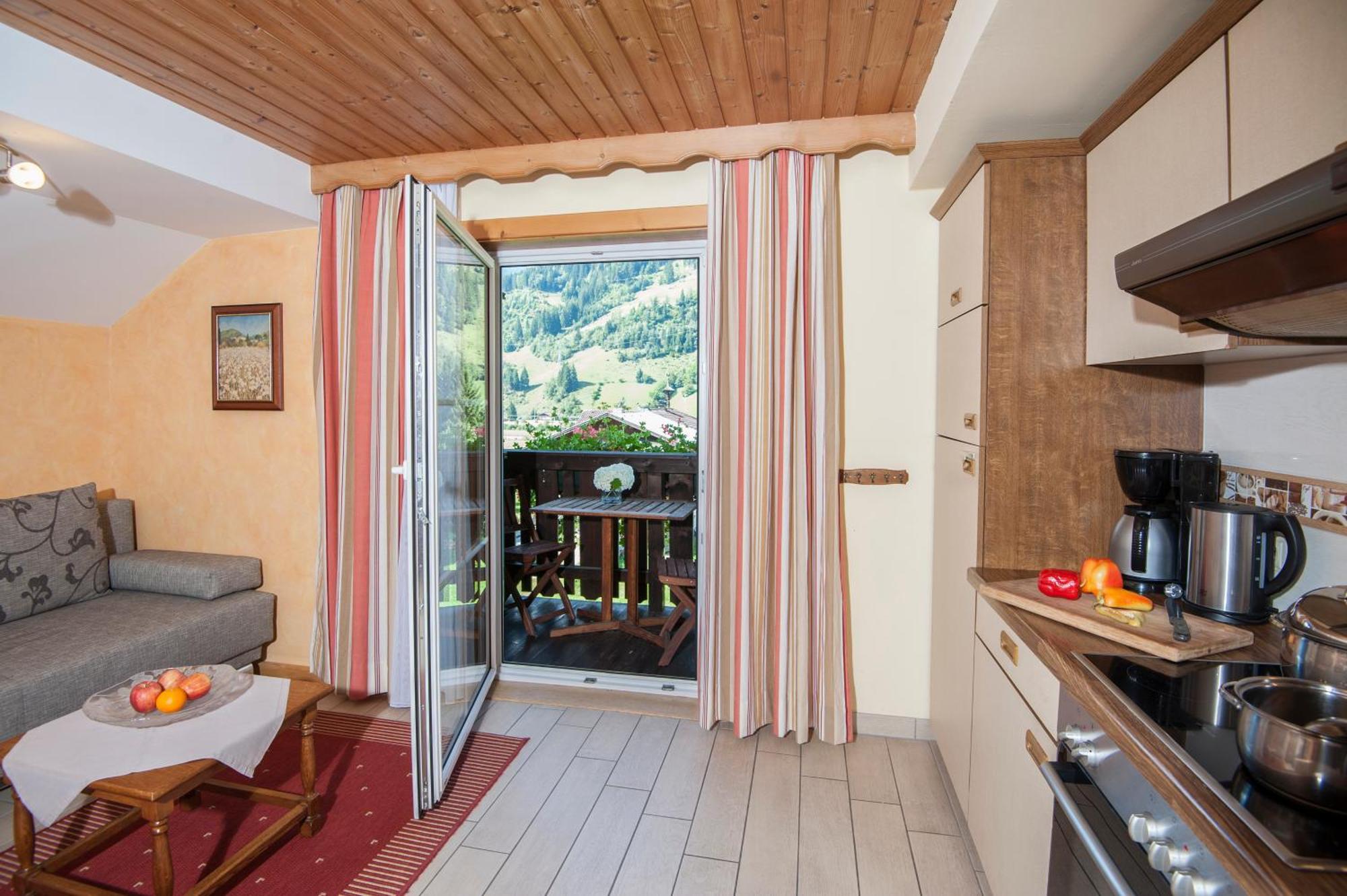 Ferienhaus Antonia Dorfgastein Ruang foto